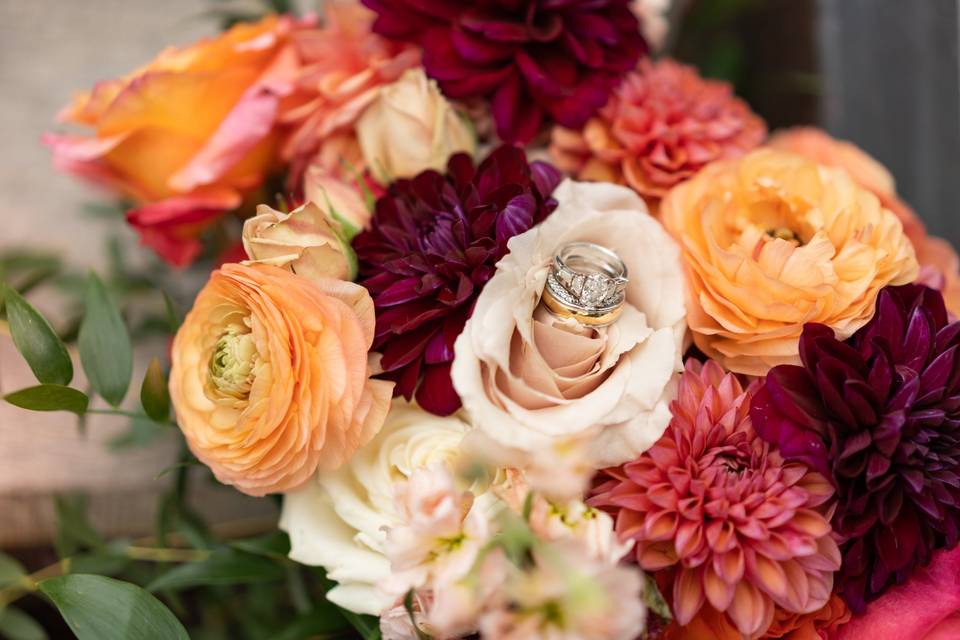 Wedding rings on bouquet