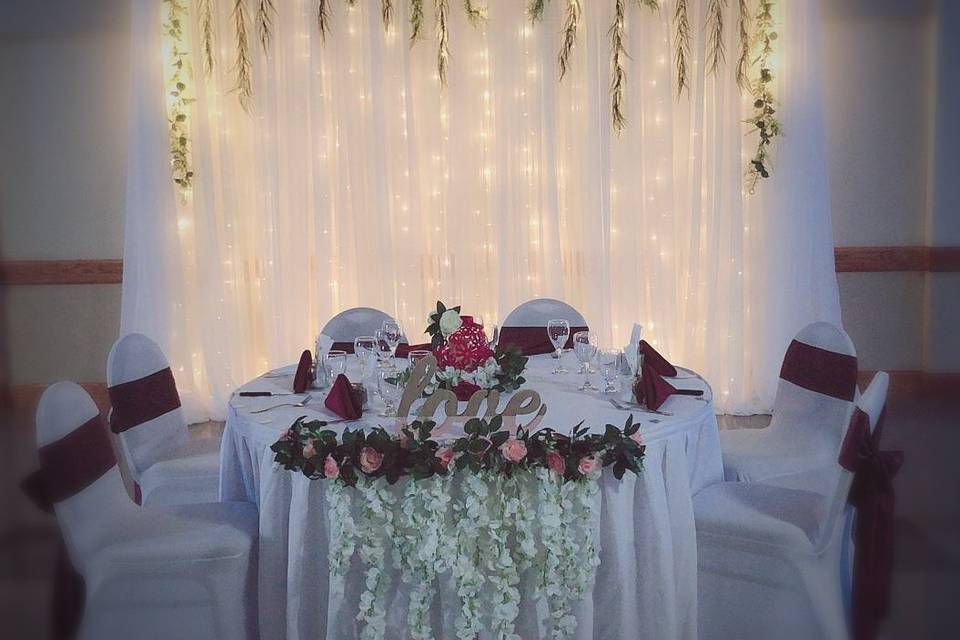 Contemporary head table