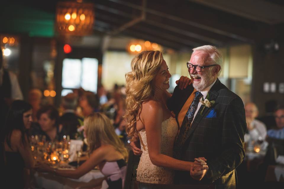 Father and Bride dance