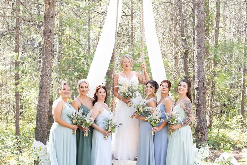 Gorgeous bridal party