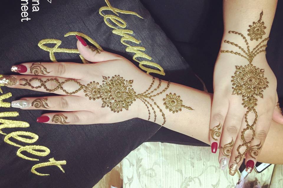 Henna by Arneet