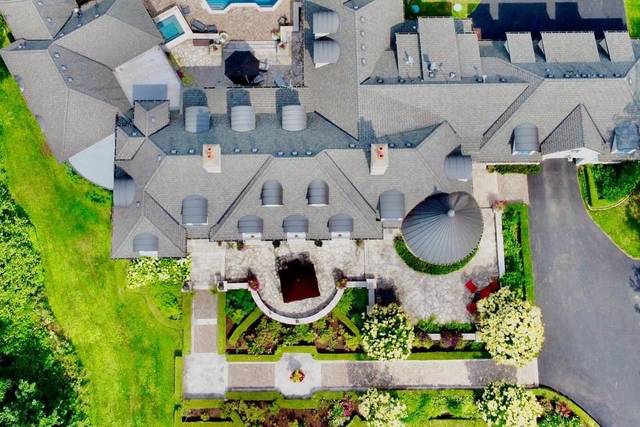 Mega mansion estate