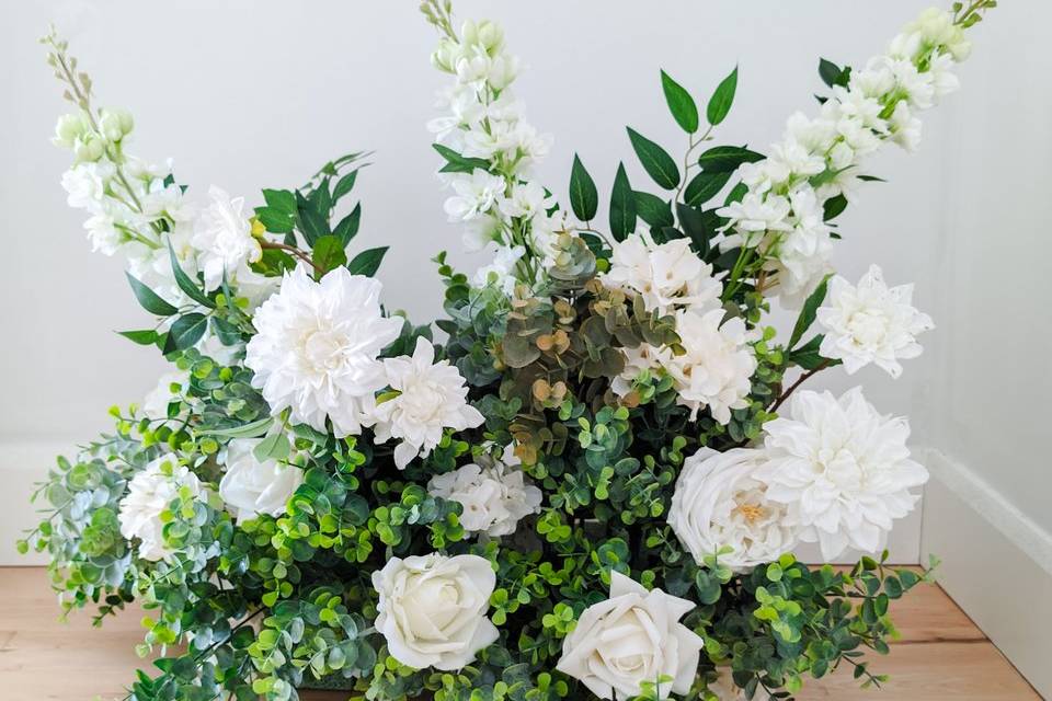 Pearl Ground Arrangement