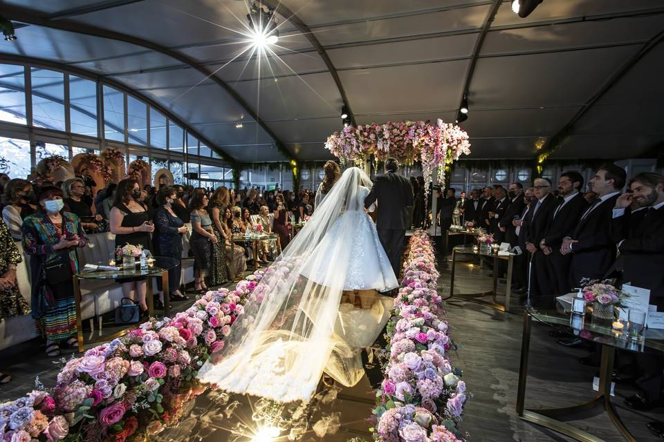 Wedding ceremony in pavilion