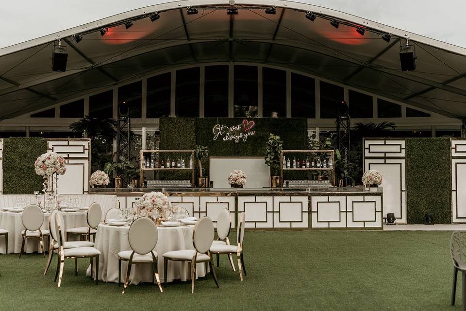 Wedding reception in garden