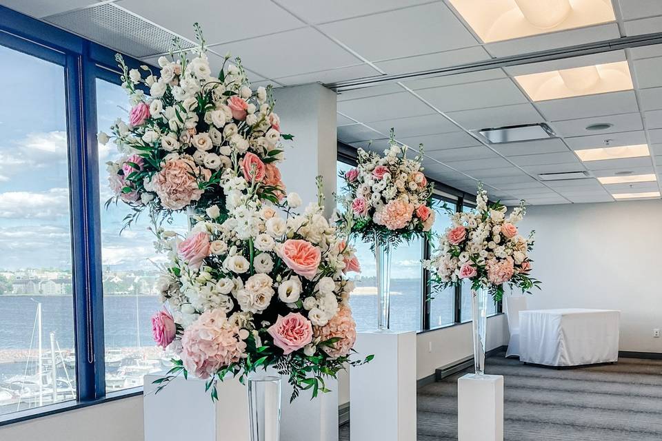 Glass Trumpet Vase arrangement