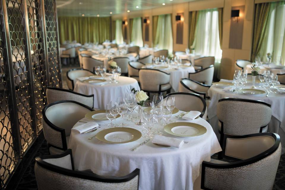 Regent seven seas dining venue