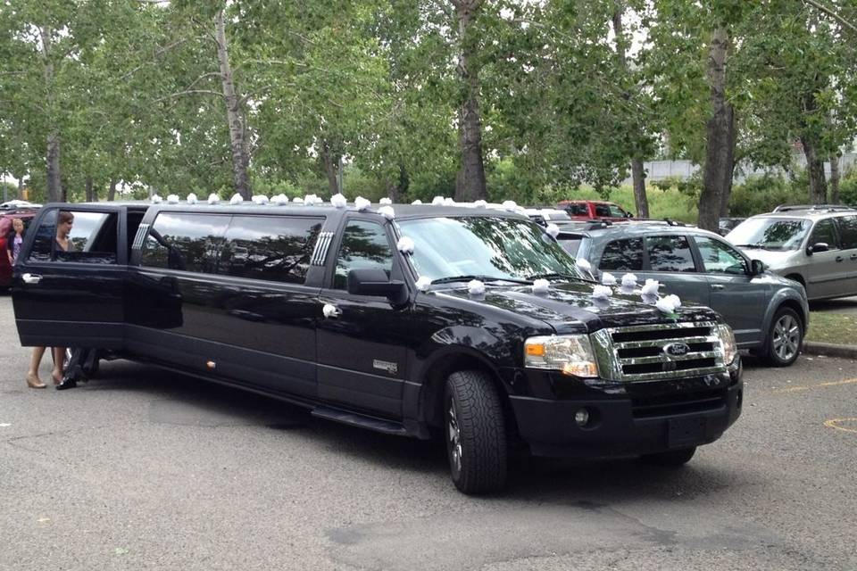Calgary Wedding Limousine