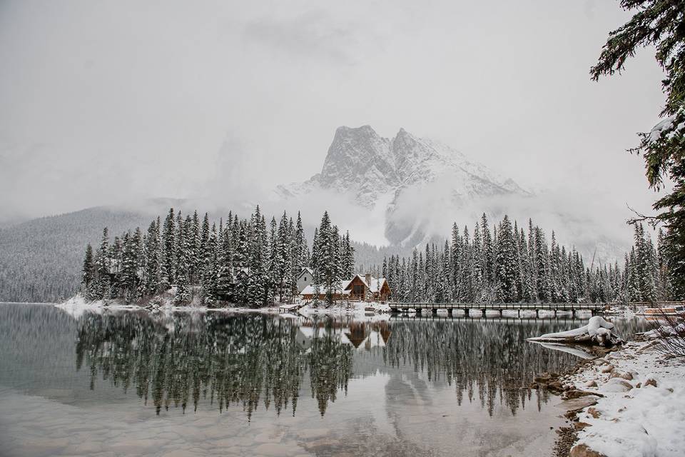 Emerald lake lodge elopement