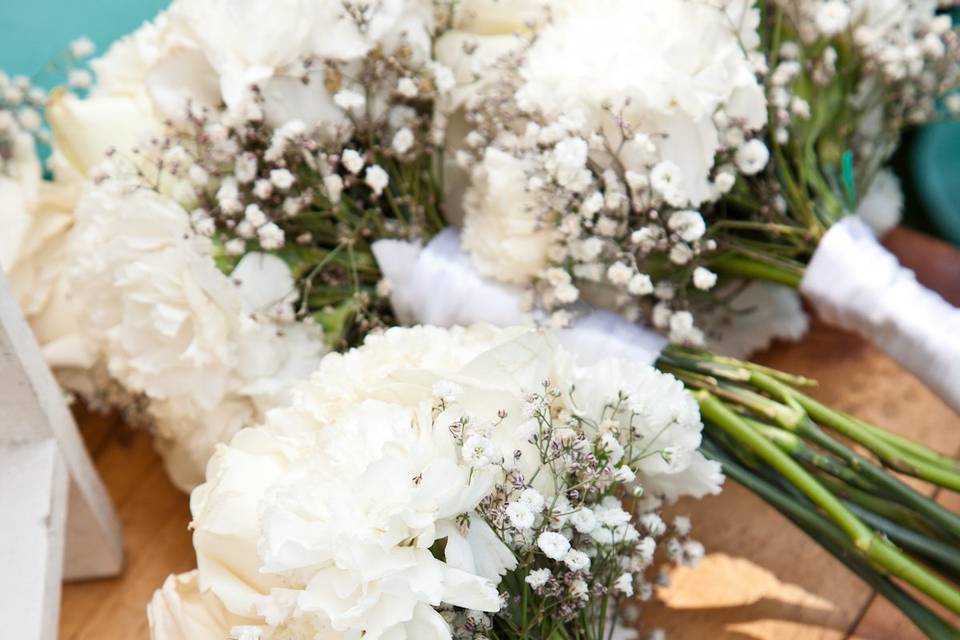 White bouquets