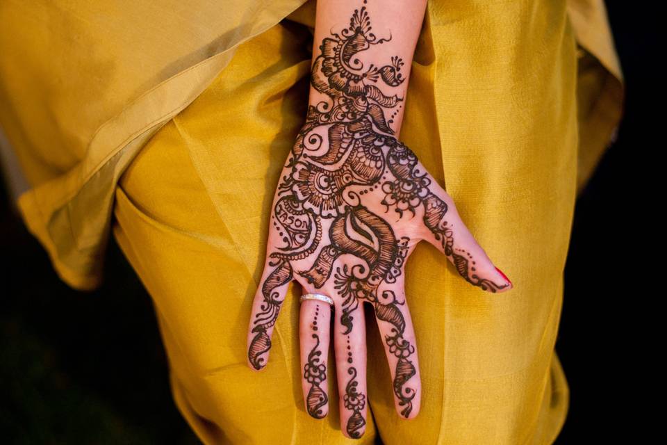 Henna (Mehndi party)