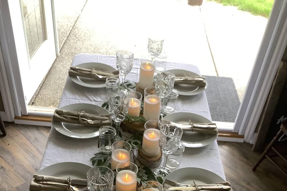 Wood plates and candles