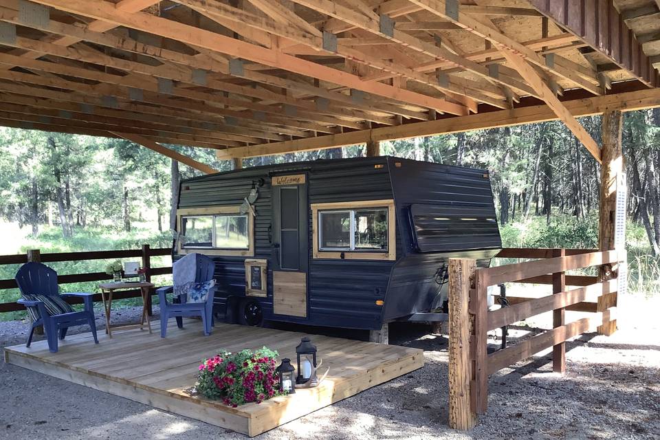 Glamper at the campsite