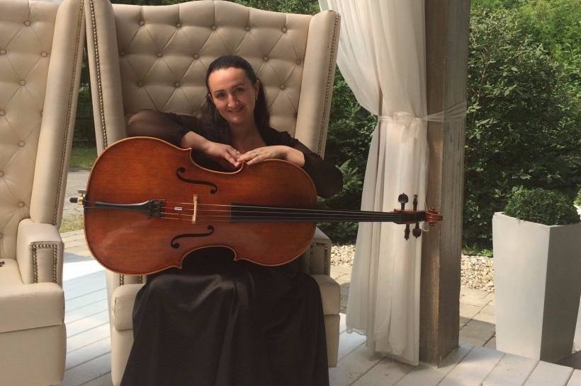 Nadya Rachok - Cellist