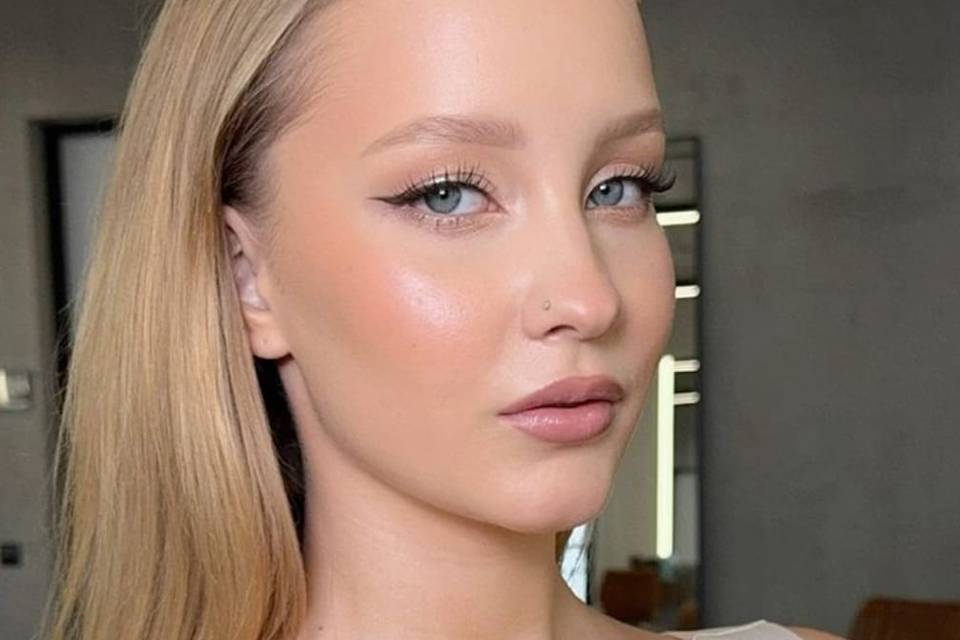 Old money bridal look