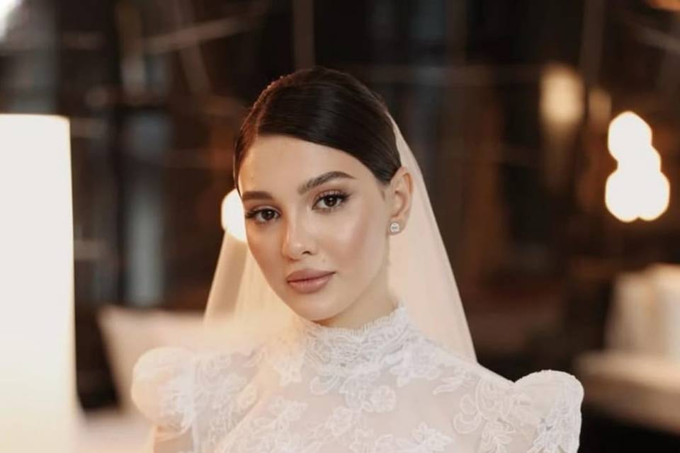 Romantic bridal glam