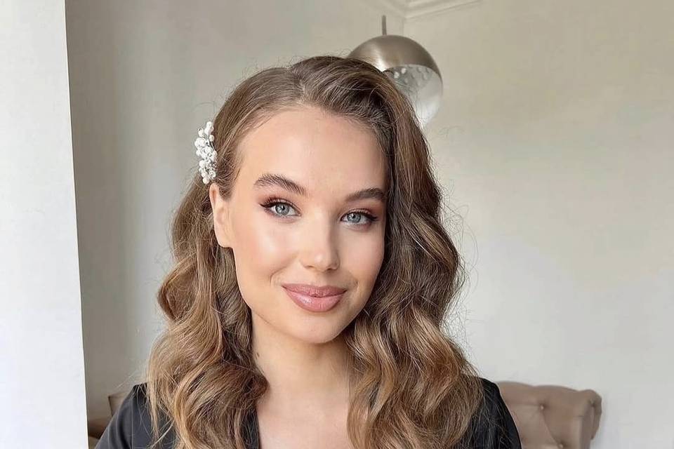 Romantic bridal glam
