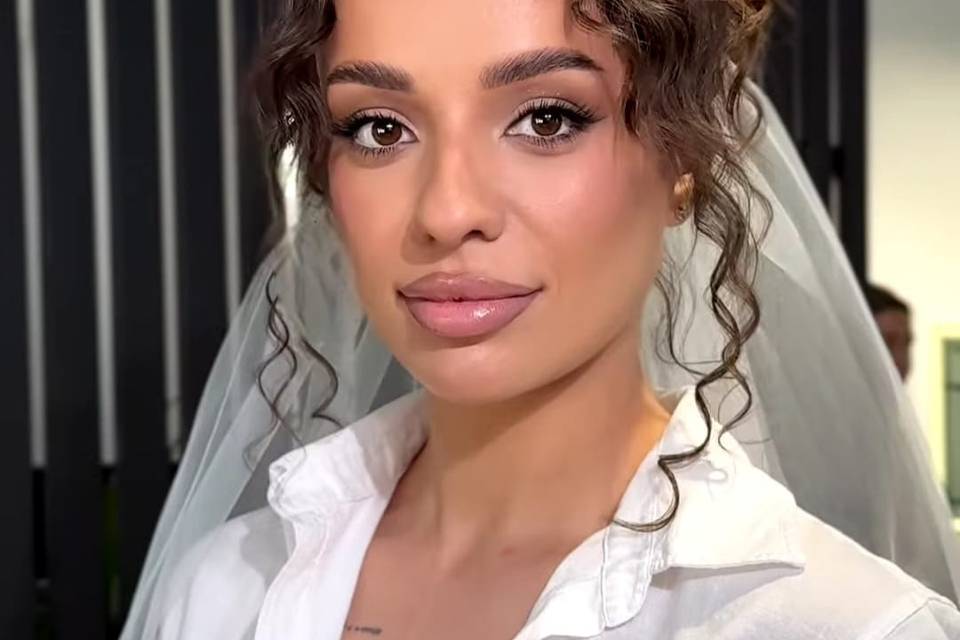 Old money bridal look