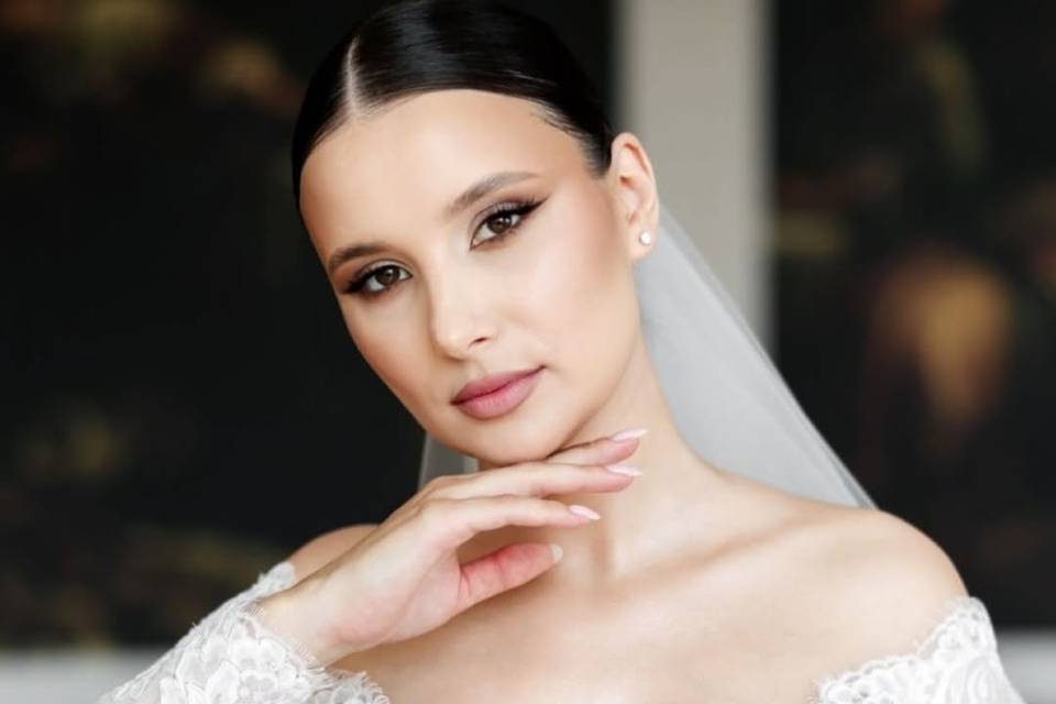 Luxury bridal makeup