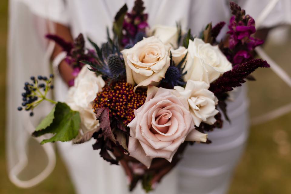 Bouquets, Corsages and Arch