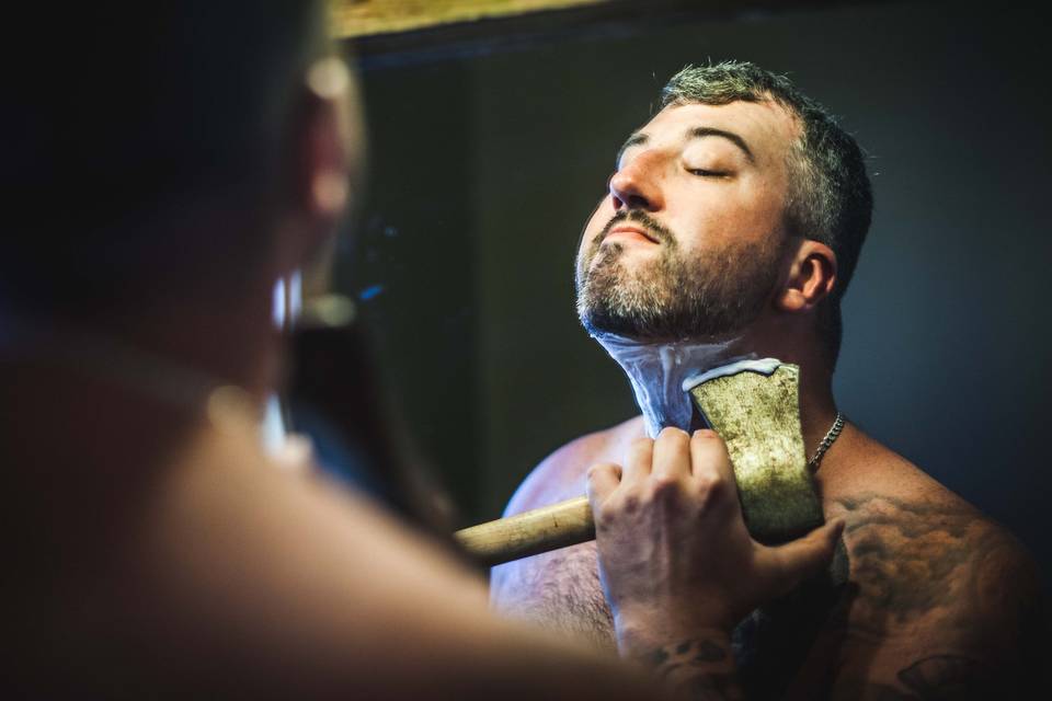 Shaving with an axe in Duncan - Jenkins Photography