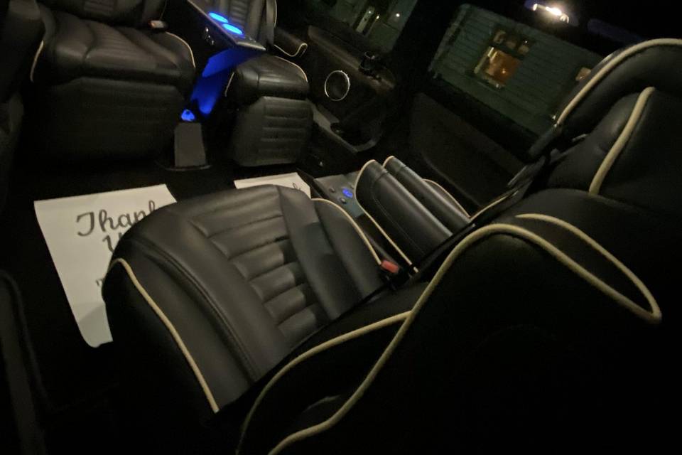 5 passengers van - interior