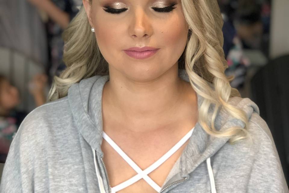Makeup for Glam Galz