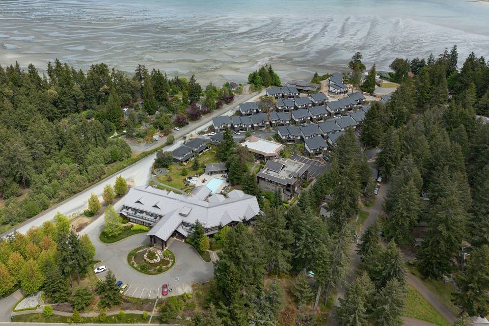 Sunrise Ridge Waterfront Resort