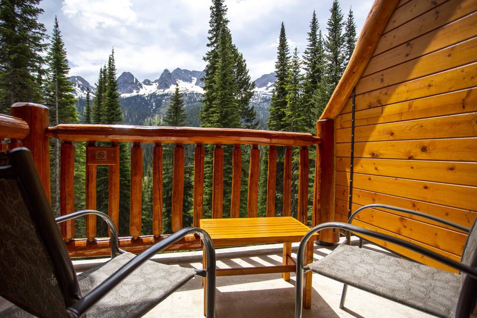 Upper Cedar Lodge Room Deck