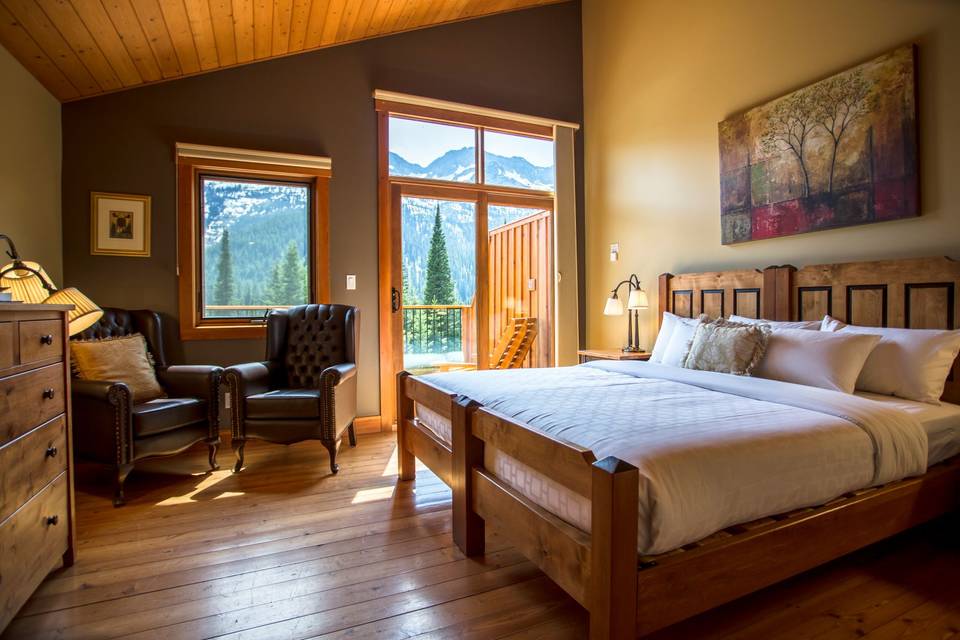 Tamarack Lodge Accommodation