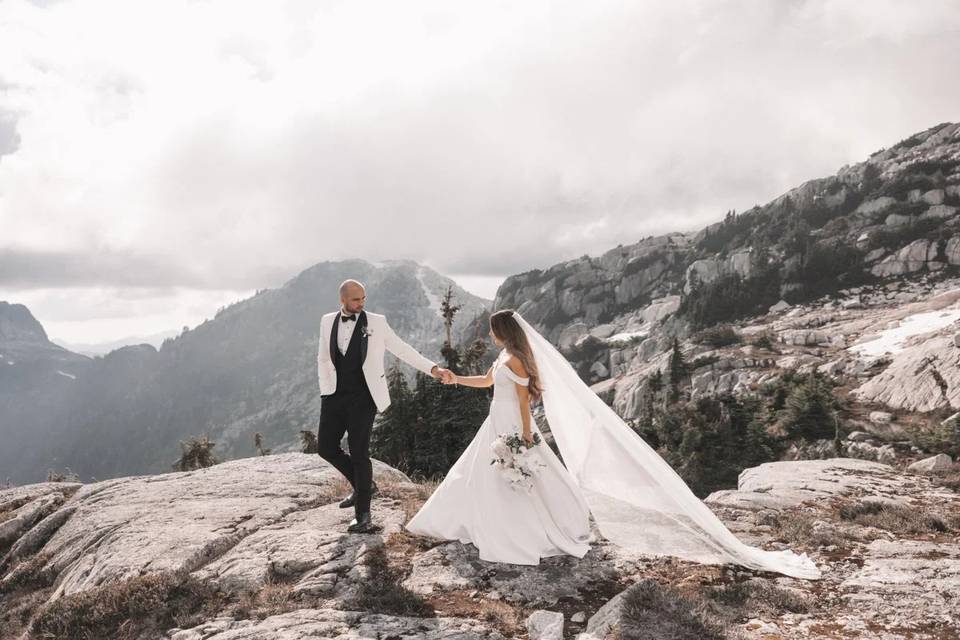 Mountain wedding portrait