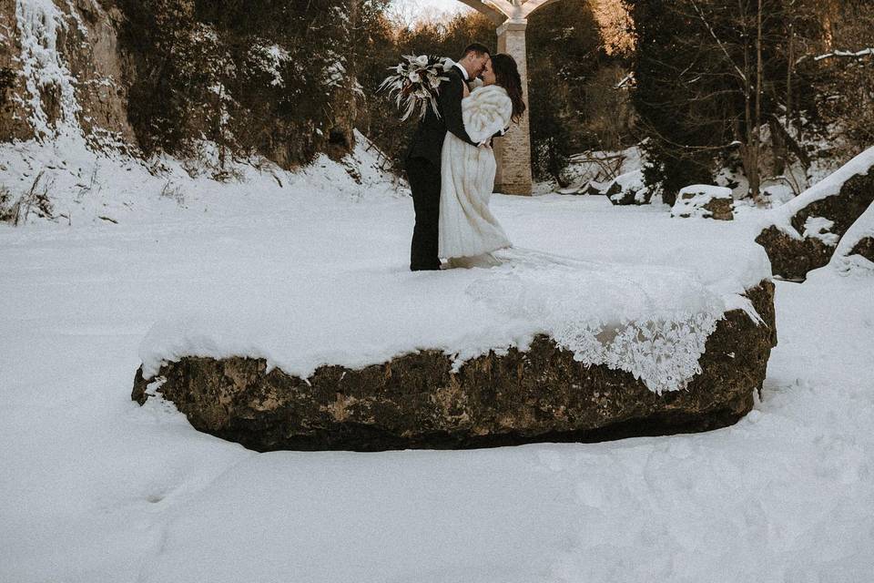 Elora Elopement. Elora Gorge - Chelsee Taylor Studios