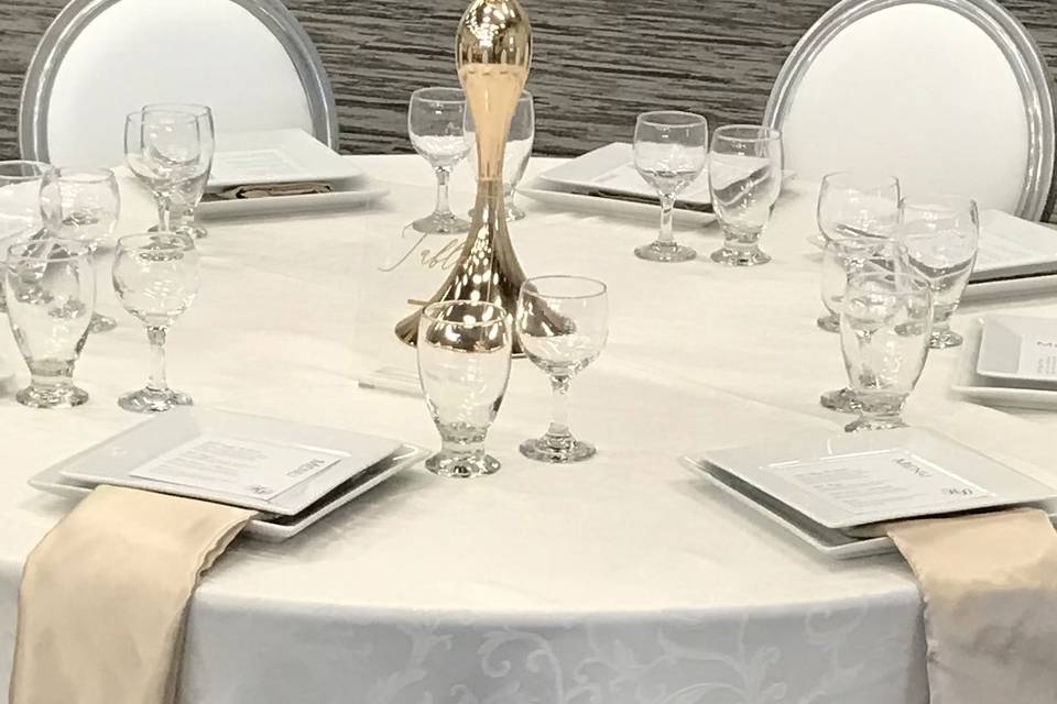 100 Rose Centerpiece