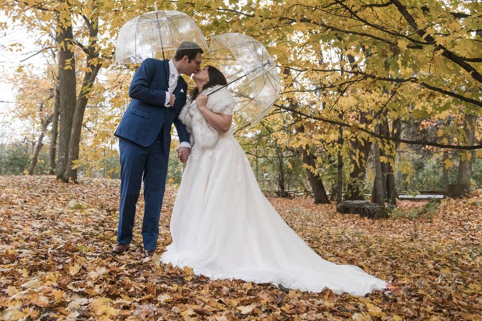 Fall Outdoor Bride & Groom