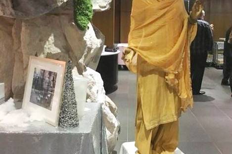South Asian Living Statue
