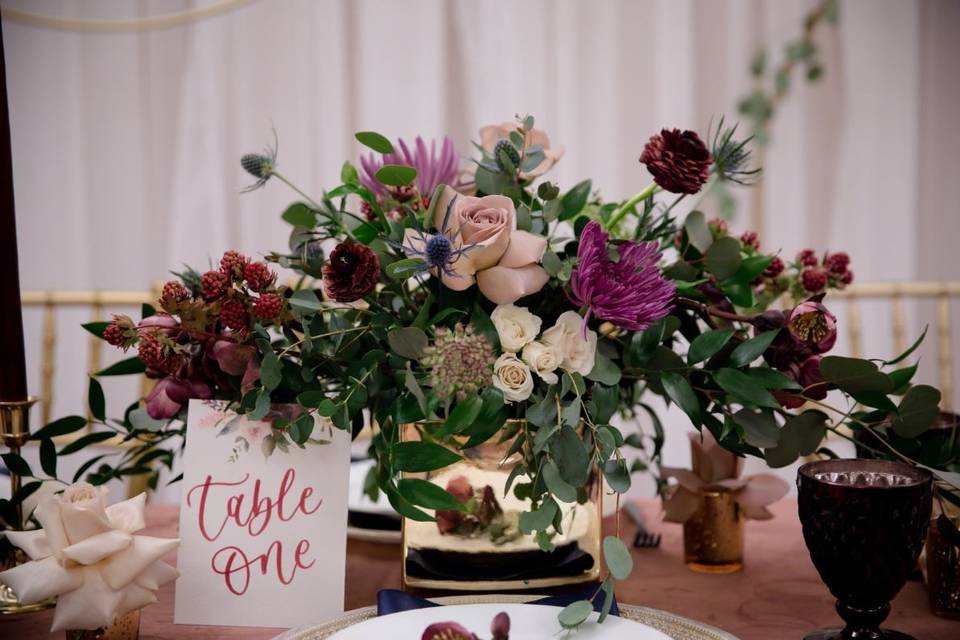 Stunning table arrangement