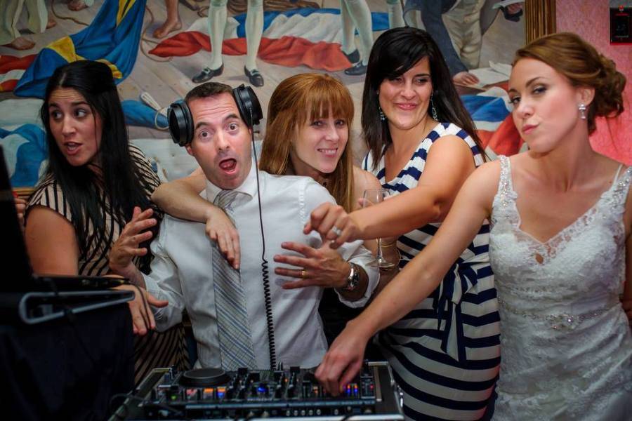 DJ Skills - bridal takeover!