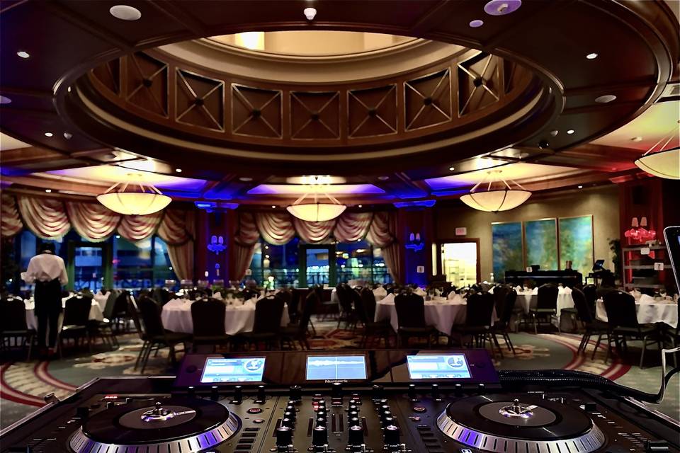 DJ & Up lighting Casino NS