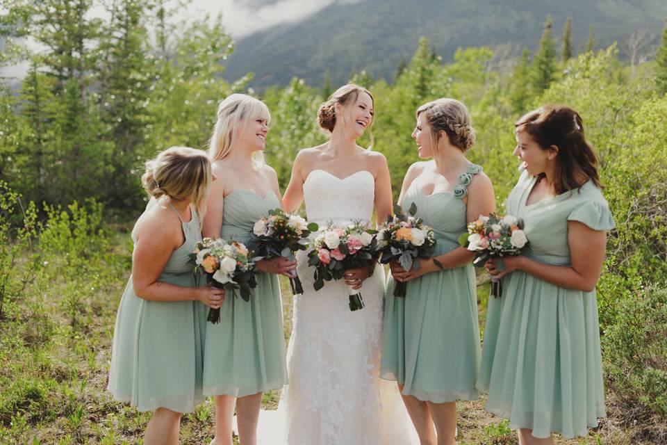 Green and peach bouquets