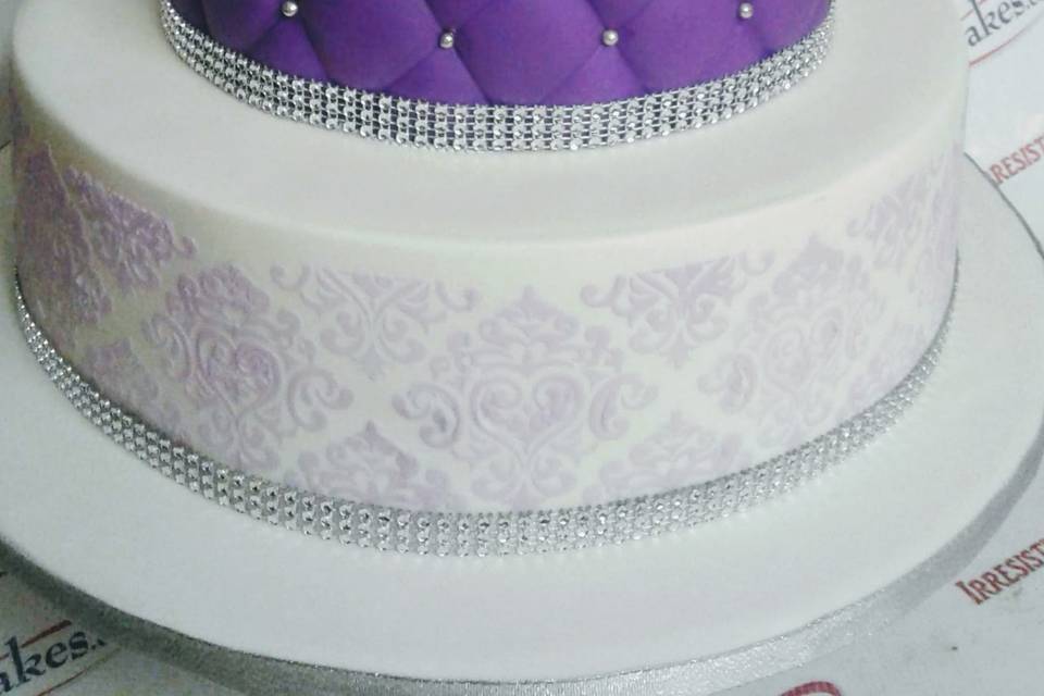 Bow wedding cake