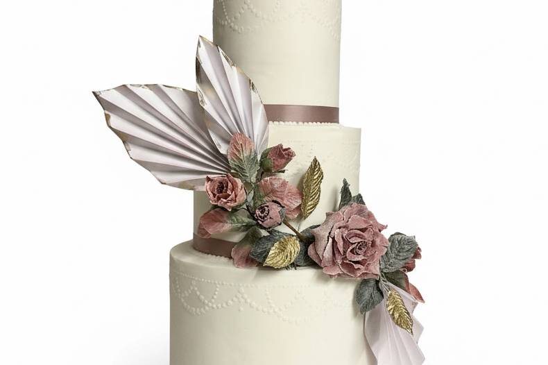 Modern tall wedding cake iCake