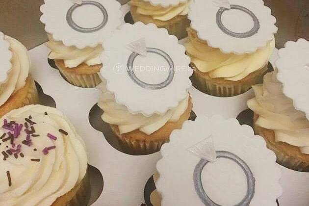 Cupcakes with ring toppers