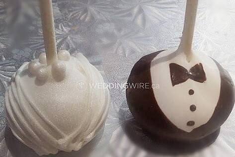 Bride and groom cakepops