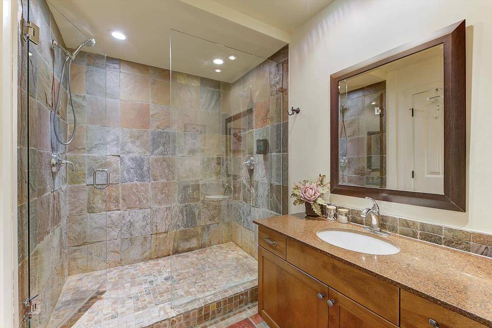 Alicante Ensuite