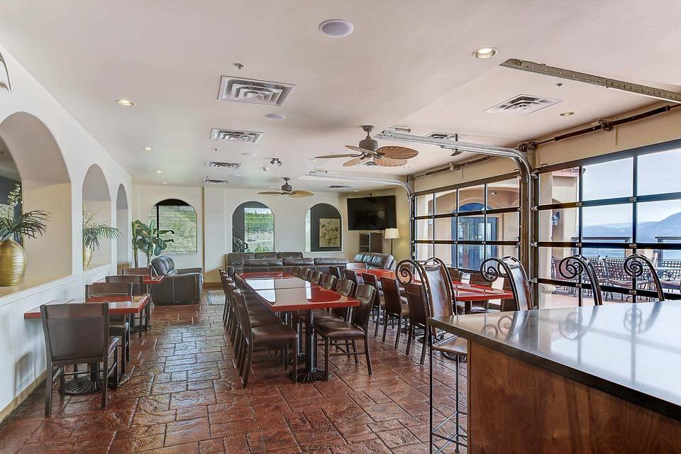Grande Suite Dining Room