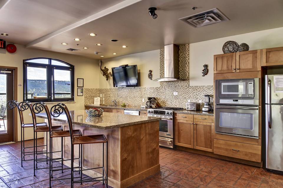 Grand Suite Kitchen