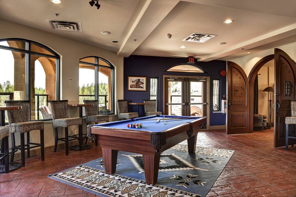 Grand Suite Pool Games Room