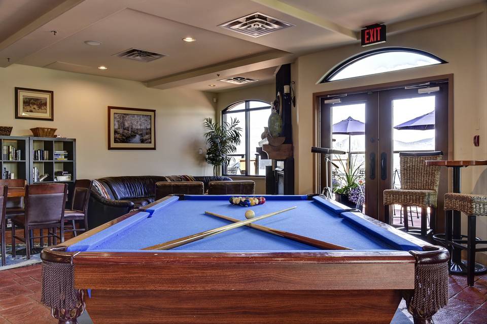 Grand Suite Pool Games Room