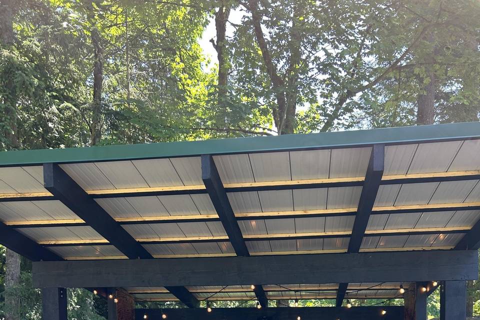 Outdoor bar