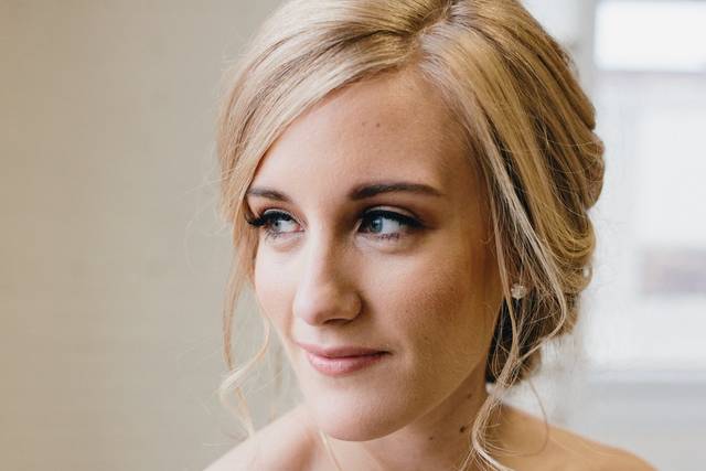 Hamilton, Ontario Wedding coup